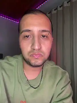 Snapshot of naugthydominic chatting on October 2025 04:22:01 AM naugthydominic online show from October 2025 04:22:01 AM