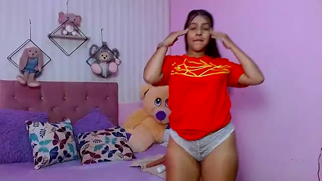 Snapshot of zara_cute chatting on October 2025 06:18:02 PM zara cute online show from October 2025 06:18:02 PM