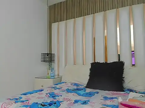 Snapshot of AmbarGills chatting on October 2025 01:12:02 PM AmbarGills online show from October 2025 01:12:02 PM