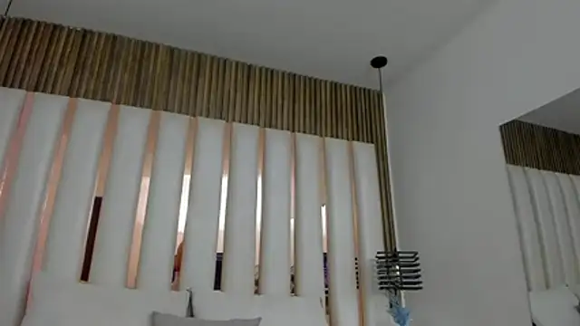 Snapshot of AmbarGills chatting on December 2025 11:28:02 AM AmbarGills online show from December 2025 11:28:02 AM