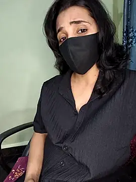 Snapshot of Royal_Shona chatting on October 2025 06:20:01 PM Royal Shona online show from October 2025 06:20:01 PM