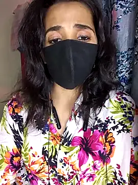 Snapshot of Royal_Shona chatting on October 2025 07:03:01 PM Royal Shona online show from October 2025 07:03:01 PM