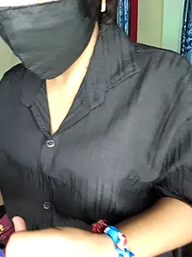 Snapshot of Royal_Shona chatting on November 2025 06:13:01 PM Royal Shona online show from November 2025 06:13:01 PM