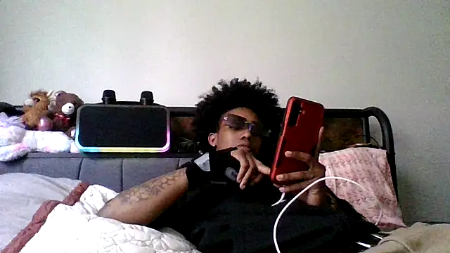 Snapshot of dezzidavill chatting on March 2026 06:57:01 PM dezzidavill online show from March 2026 06:57:01 PM