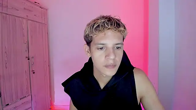 tylernova online show from February 2026 03:11:01 AM