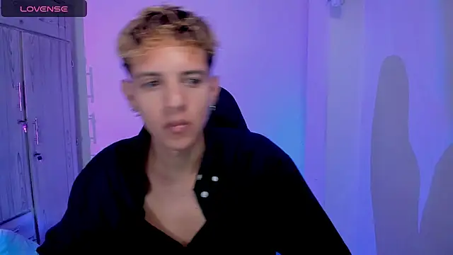 tylernova online show from March 2026 03:43:01 AM