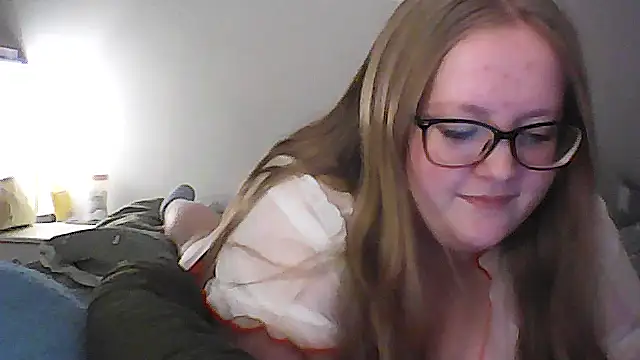 Snapshot of Lilylovex chatting on October 2025 10:10:01 PM Lilylovex online show from October 2025 10:10:01 PM