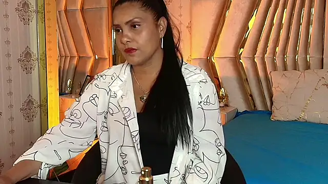 Snapshot of Barbbara_sweett chatting on October 2025 07:47:01 PM Barbbara sweett online show from October 2025 07:47:01 PM