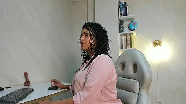 Snapshot of Barbbara_sweett chatting on November 2025 07:57:02 PM Barbbara sweett online show from November 2025 07:57:02 PM