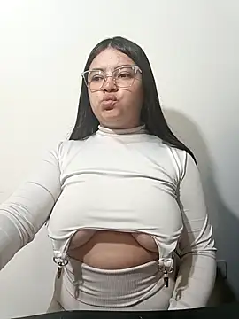 Snapshot of sofia_athome chatting on November 2025 09:16:02 PM sofia athome online show from November 2025 09:16:02 PM