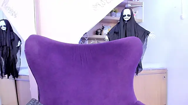 Sasha Grace online show from October 2025 01:07:02 PM