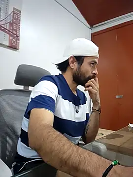 Snapshot of Nateskp_1 chatting on November 2025 10:42:01 PM Nateskp 1 online show from November 2025 10:42:01 PM