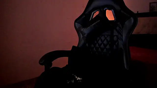 Sara Roades online show from December 2025 05:20:01 PM