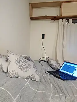 Snapshot of Chinitaluna chatting on November 2025 10:37:02 PM Chinitaluna online show from November 2025 10:37:02 PM