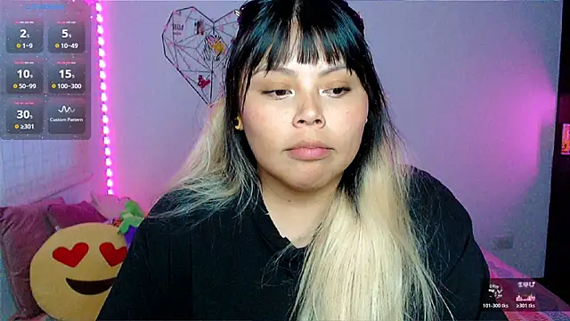EllieMoonX online show from May 2026 11:01:01 PM