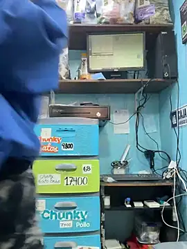 Lucy 699 online show from November 2025 07:02:02 PM