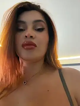 Snapshot of AbrilColls_ chatting on July 2026 11:53:02 PM AbrilColls online show from July 2026 11:53:02 PM
