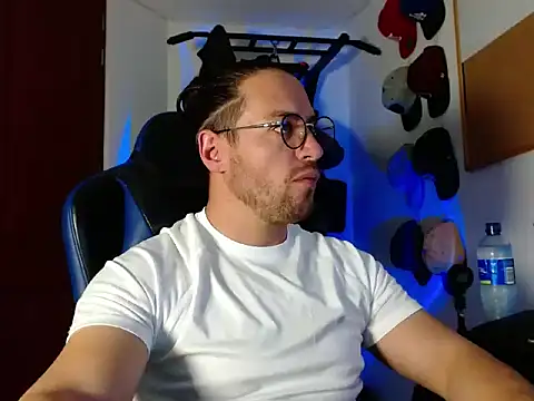 kurt xx online show from November 2025 12:38:02 PM