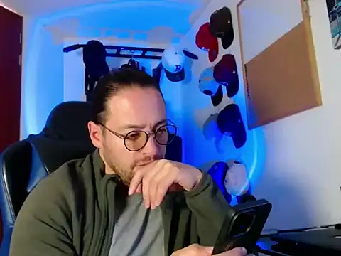 kurt xx online show from December 2025 01:27:01 PM