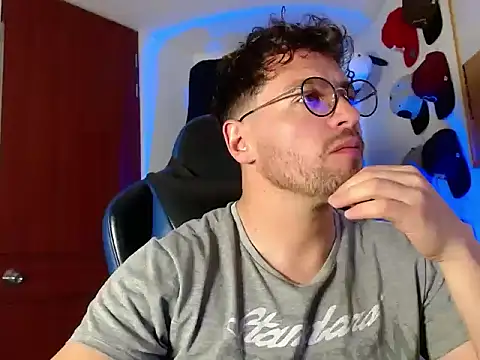 kurt xx online show from December 2025 02:07:02 AM