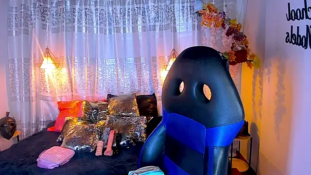 Snapshot of ZAMMIRA chatting on November 2025 04:44:02 AM ZAMMIRA online show from November 2025 04:44:02 AM