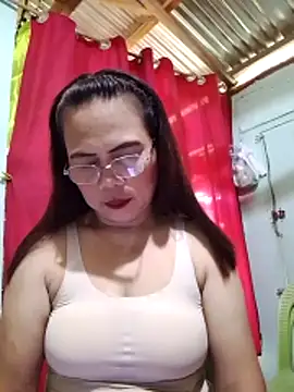 Snapshot of erma_joy chatting on February 2026 01:35:02 AM erma joy online show from February 2026 01:35:02 AM