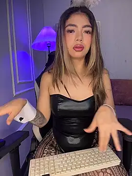 Snapshot of HoneyMollyX chatting on October 2025 01:01:01 PM HoneyMollyX online show from October 2025 01:01:01 PM