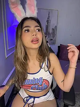 Snapshot of HoneyMollyX chatting on October 2025 01:00:02 PM HoneyMollyX online show from October 2025 01:00:02 PM