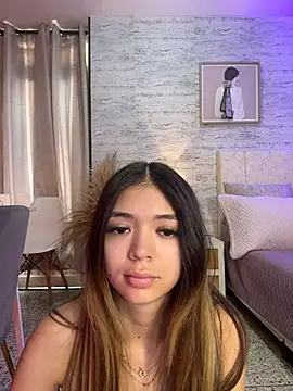 HoneyMollyX online show from June 2026 01:09:02 PM