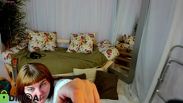 Snapshot of Rene_Shine chatting on October 2025 09:21:02 AM Rene Shine online show from October 2025 09:21:02 AM