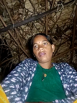 Cutsedi3 online show from October 2025 09:50:01 PM