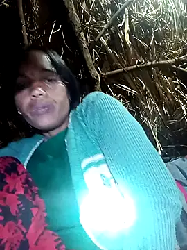 Cutsedi3 online show from February 2026 10:13:01 PM