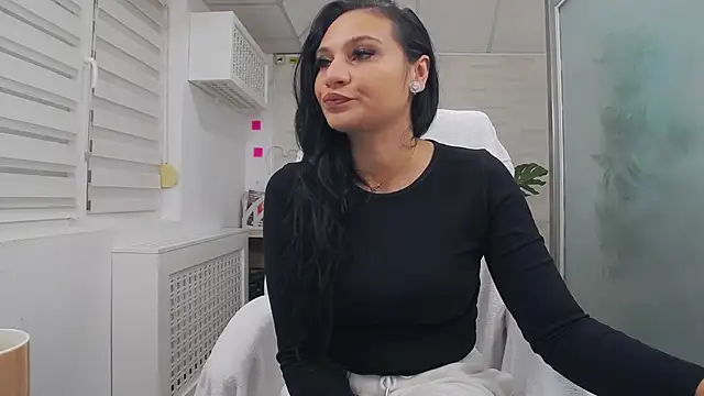 Snapshot of YaraXCox chatting on November 2025 04:12:01 AM YaraXCox online show from November 2025 04:12:01 AM