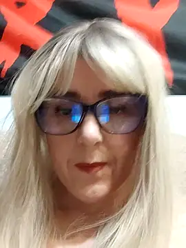 Amelialove42 online show from December 2025 06:59:02 PM