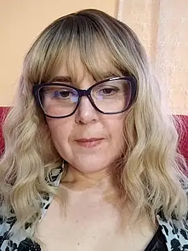 Amelialove42 online show from May 2026 03:20:02 PM