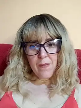 Amelialove42 online show from May 2026 06:13:02 PM