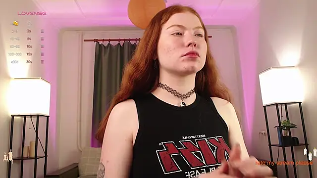 Snapshot of GingerCute chatting on November 2025 03:58:01 PM GingerCute online show from November 2025 03:58:01 PM