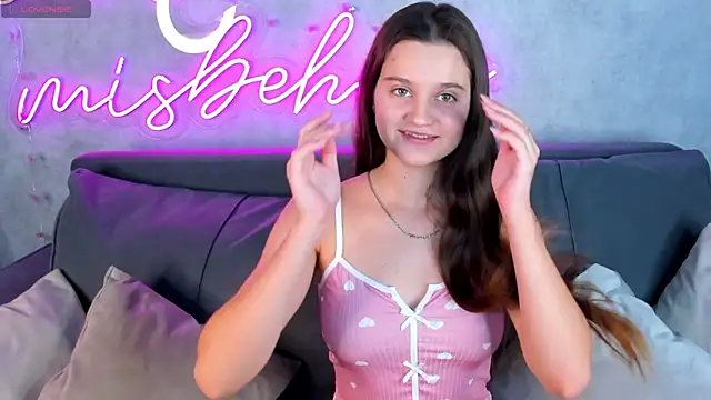 Snapshot of Renesmy_Black chatting on October 2025 12:41:02 AM Renesmy Black online show from October 2025 12:41:02 AM