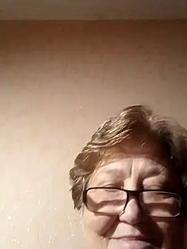 Snapshot of Katherine735 chatting on October 2025 03:12:01 PM Katherine735 online show from October 2025 03:12:01 PM