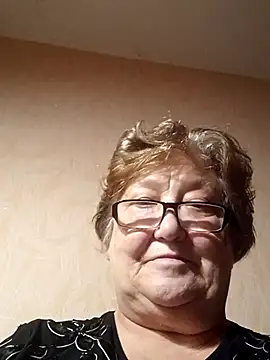 Snapshot of Katherine735 chatting on November 2025 09:50:02 PM Katherine735 online show from November 2025 09:50:02 PM