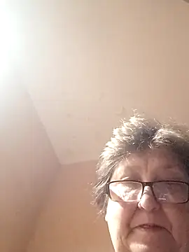 Snapshot of Katherine735 chatting on November 2025 07:21:01 PM Katherine735 online show from November 2025 07:21:01 PM