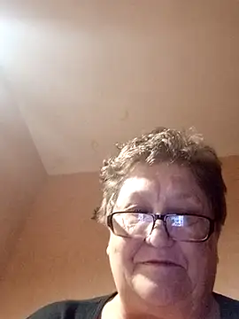 Snapshot of Katherine735 chatting on November 2025 09:59:01 PM Katherine735 online show from November 2025 09:59:01 PM