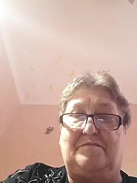 Snapshot of Katherine735 chatting on November 2025 10:04:01 AM Katherine735 online show from November 2025 10:04:01 AM