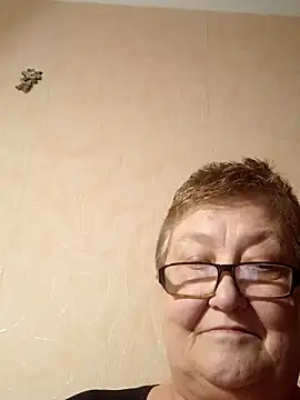 Snapshot of Katherine735 chatting on February 2026 11:44:01 PM Katherine735 online show from February 2026 11:44:01 PM