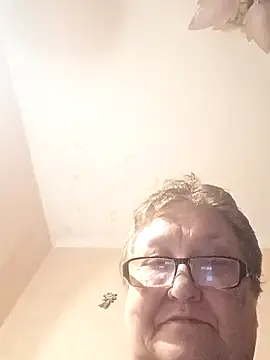 Snapshot of Katherine735 chatting on February 2026 08:51:01 PM Katherine735 online show from February 2026 08:51:01 PM