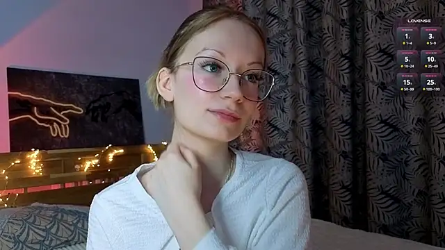 Snapshot of Edlin_gail chatting on October 2025 02:07:02 PM Edlin gail online show from October 2025 02:07:02 PM