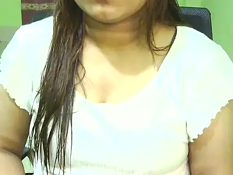 Snapshot of Kiara_pari chatting on October 2025 04:19:01 PM Kiara pari online show from October 2025 04:19:01 PM