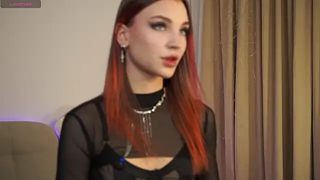 Snapshot of beckymadsons chatting on October 2025 03:11:01 PM beckymadsons online show from October 2025 03:11:01 PM