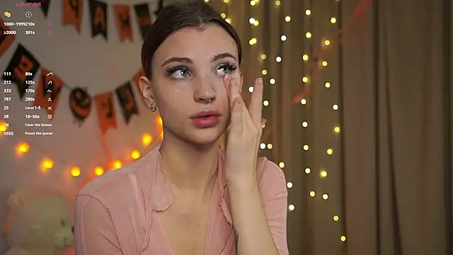 Snapshot of beckymadsons chatting on November 2025 02:15:01 PM beckymadsons online show from November 2025 02:15:01 PM