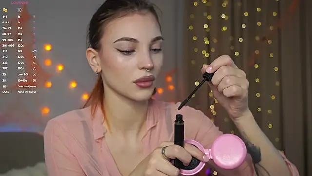 Snapshot of beckymadsons chatting on December 2025 11:15:01 AM beckymadsons online show from December 2025 11:15:01 AM